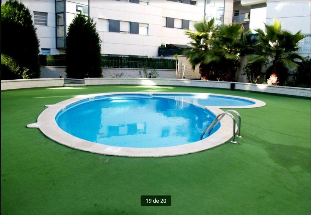 Calido Apartamento Con Piscina En Barcelona Ripollet Dış mekan fotoğraf